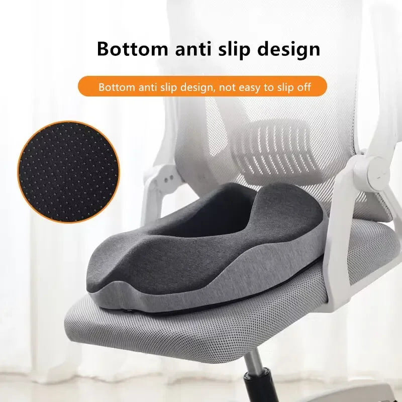 Coussin d'assise à découpe centrale
