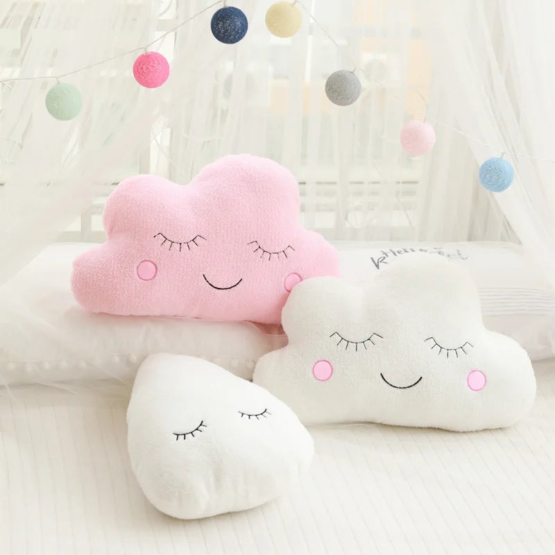 Coussin peluche nuage, étoile, lune et goutte de pluie pour enfant